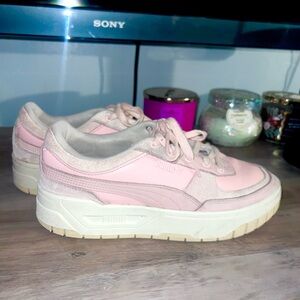 Puma Women's Light Pink Sneakers